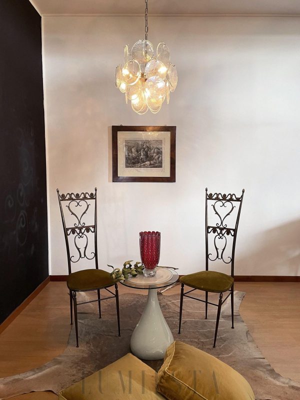 Lampa wisząca Vintage Murano 45 cm - pełny widok żyrandola z irydyzującym szkłem i metalem