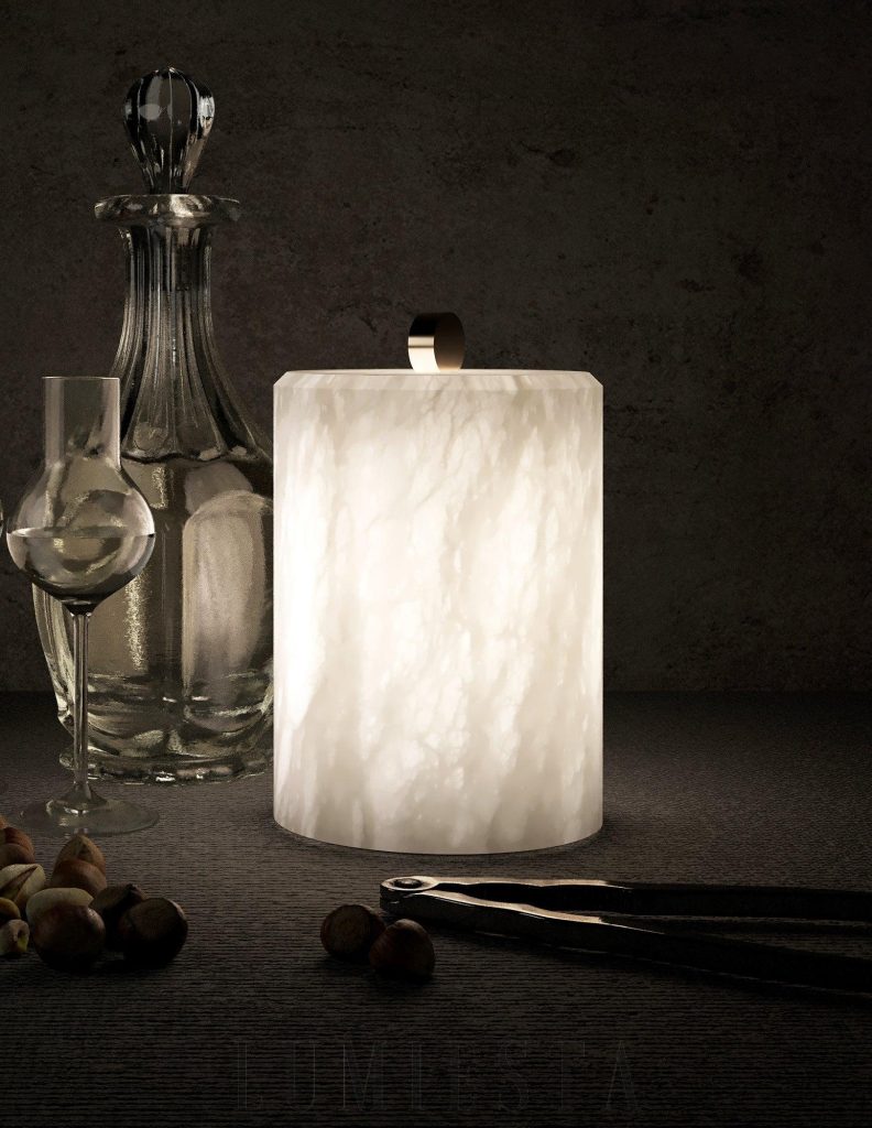 Pulse - cylindryczna lampa stołowa z alabastru, smukły profil i jasna baza