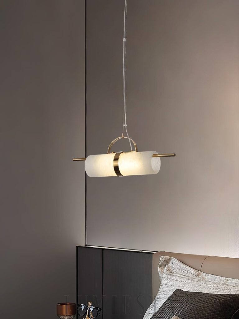 Mini lampa wisząca cylindryczna z alabastru, mosiądz - detal mocowania i stożkowego zawieszenia
