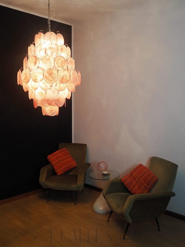 Lampa wisząca Vintage Murano Różowy Dysk 75cm - zbliżenie na różowe szkło i metalowe wykończenie