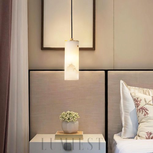 Nula - lampa wisząca z alabastru, biały cylindryczny klosz i metalowe mocowanie
