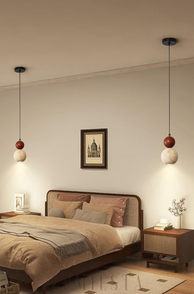 Synapto lampa wisząca travertynowa z drewnem - zbliżenie na fakturę kamienia