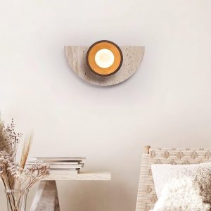 Halvora - Lampa ścienna półokrągła z trawertynu i drewna