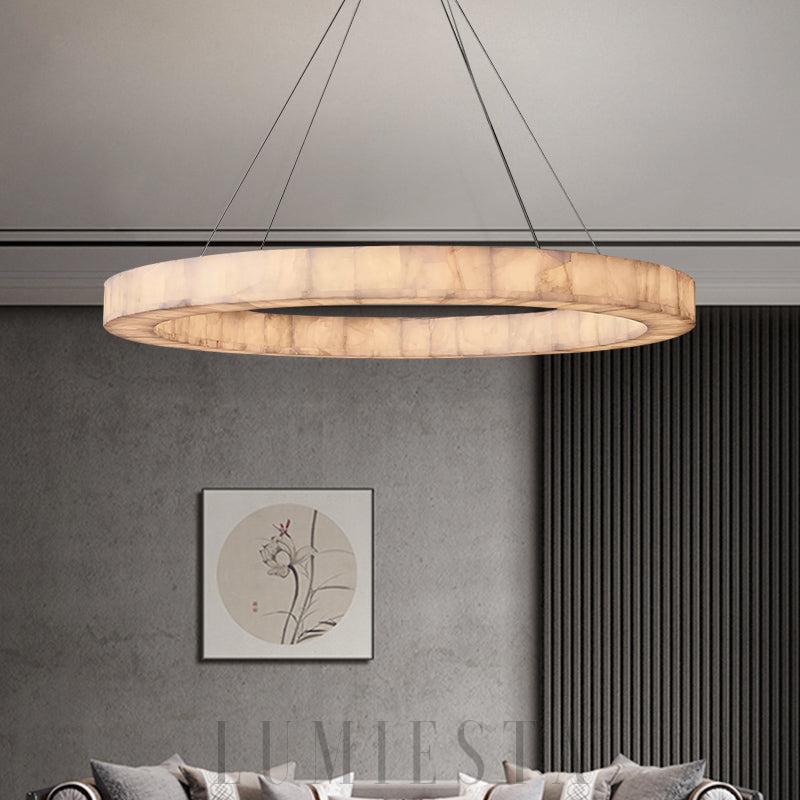 Rivage - minimalistyczna lampa wisząca z alabastru, widok zawieszenia