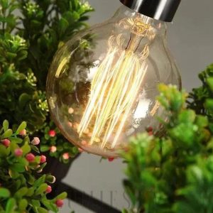 Lampa wisząca z roślinami w nowoczesnym stylu industrialnym