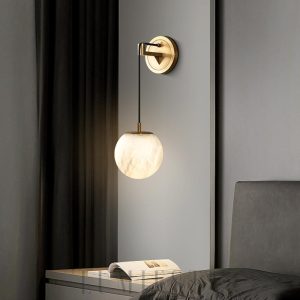 Okinawa - Minimalistyczna lampa ścienna alabaster złota