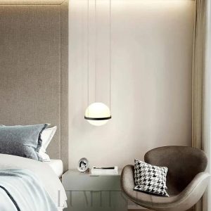 wm_13044024526396136662.jpg Nowoczesna lampa wisząca kula z czarnym akcentem