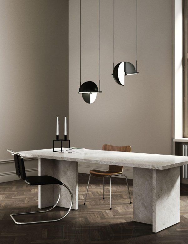 Czarna lampa wisząca Trapeze 28 cm z aluminium - ujęcie z boku