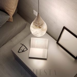 Dropp - lampa wisząca z alabastru kropla biała, cała forma z metalowym zawieszeniem