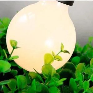 Lampa wisząca z roślinami w nowoczesnym stylu industrialnym