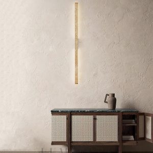 Długa wąska lampa ścienna z trawertynu 86cm beżowa