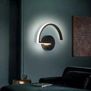 wm_13623262737398688067.jpg Nowoczesna lampa ścienna w stylu minimalistycznym z łukiem