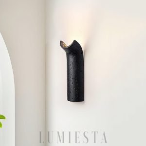 Kinkiet Hobart z trawertynu zakrzywiony ciepłe światło