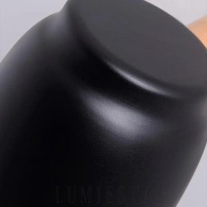 Minimalistyczna lampka nocna skandynawska - widok pod różnym kątem