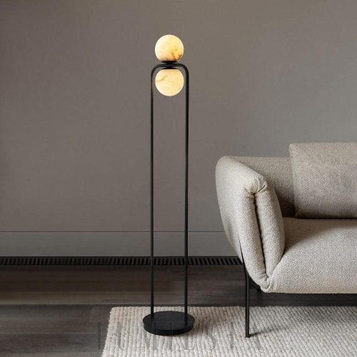 Tribeca - lampa podłogowa z alabastrowym kloszem, detal klosza i metalowej podstawy