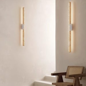 Długa wąska lampa ścienna z trawertynu 86cm beżowa