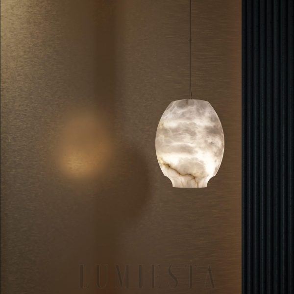 Lampa wisząca Camille z alabastru - widok z dołu, gładki krąg światła i metalowa podsufitka