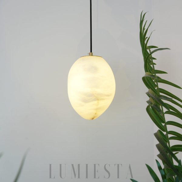 Roti - lampa wisząca z alabastru organicznego, widok od dołu z rozproszonym światłem
