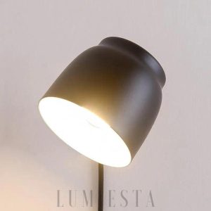 Skandynawska lampka nocna metalowa czarna - widok od przodu