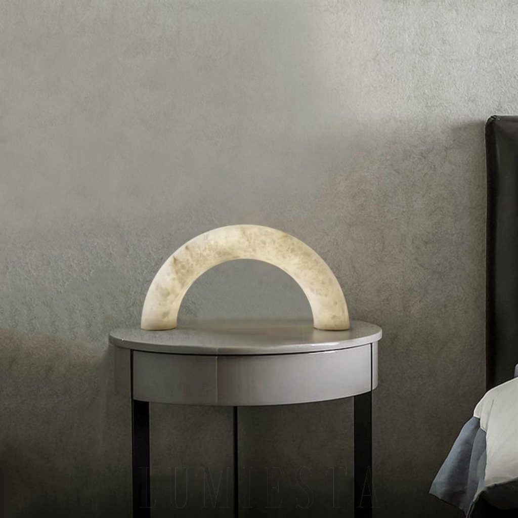 Lampa stołowa alabastrowa biała Jasper 60 cm, smukła podstawa i jasny klosz