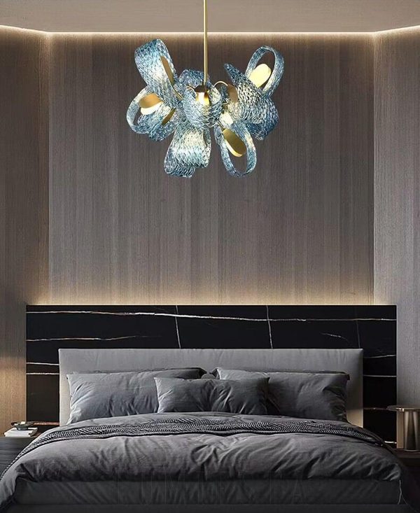 wm_15635451073976154709.jpg Warwick - Żyrandol niebieskie szkło, płatki, mosiężny 60 cm