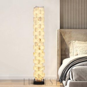 wm_15957405001466441051.jpg Manaslu - Kwadratowa lampa z alabastru — elegancka