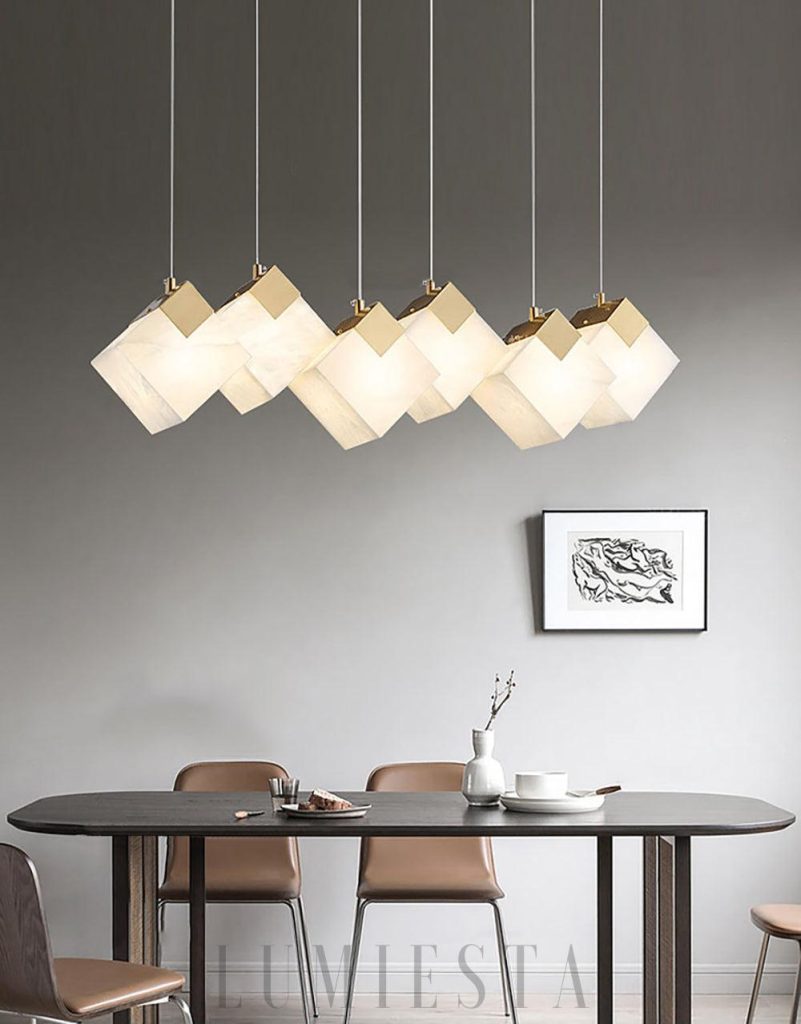 Mordena - lampa wisząca z alabastru i metalu, widok od spodu