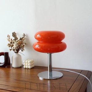 Nowoczesna lampa stołowa donut szklany kolorowy klosz - aranżacyjny widok na formę w stylu donut