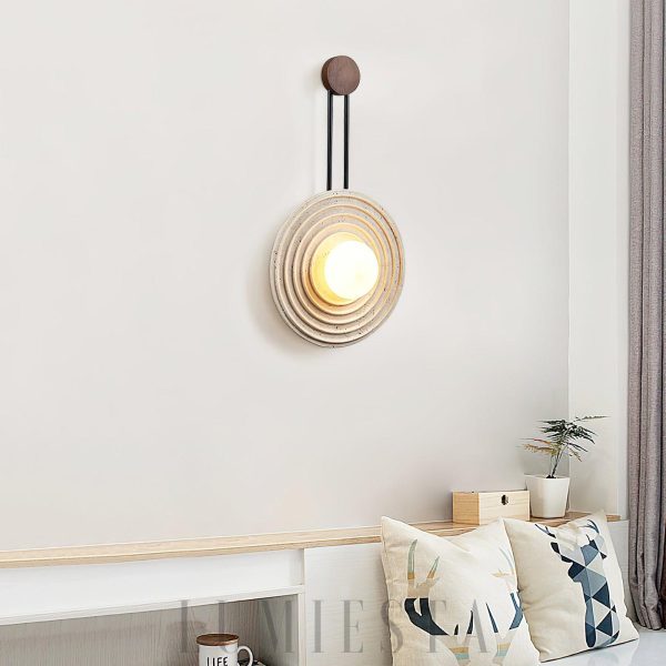 Marrakech - Okrągła lampa ścienna - trawertyn i drewno, Ø 33 cm, jasny/ciemny orzech, kinkiet do salonu