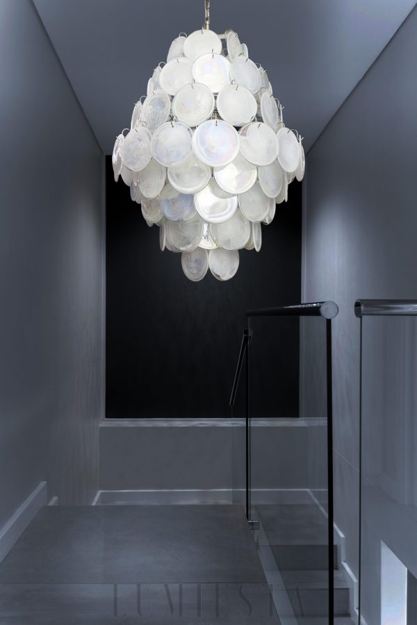 Murano Vintage - białe szklane dyski i metalowa konstrukcja lampy wiszącej