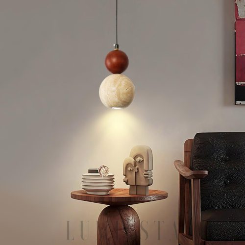 Synapto lampa wisząca travertynowa z drewnem - detal kamiennego klosza i drewna