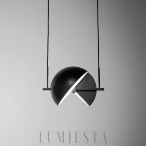 Lampa wisząca Trapeze 28 cm czarna - widok od dołu i otwarta forma