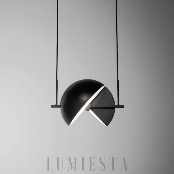 Lampa wisząca Trapeze 28 cm czarna - widok od dołu i otwarta forma