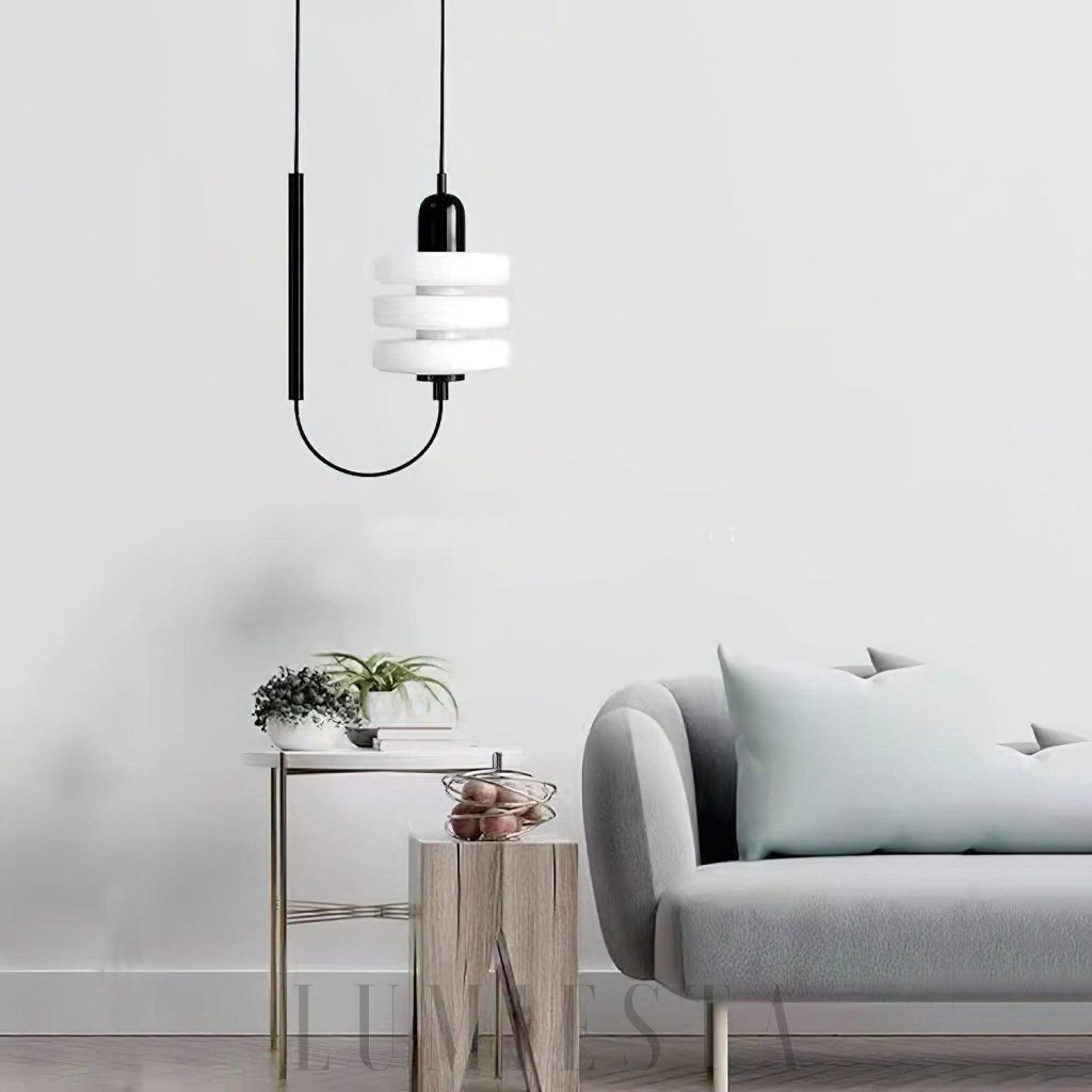 Szklana lampa wisząca czarna biała - detal szkła i czarnego metalu w japońskim stylu