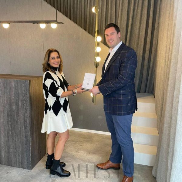 Lampa wisząca Modulo w złotym kolorze z 6 lub 11 głowami