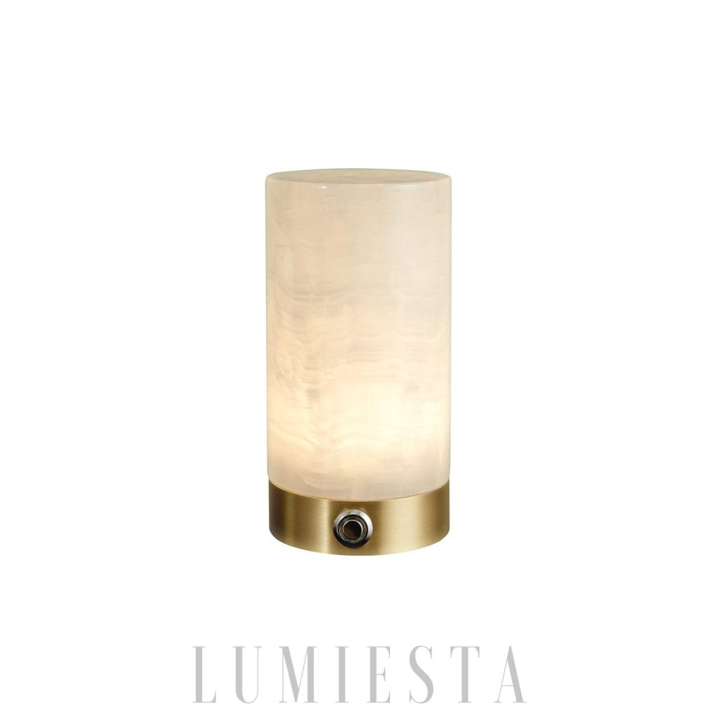 Lucrene - lampa stołowa z alabastru, smukły profil i miękkie światło przechodzące przez kamień