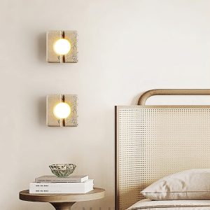 Kwadratowa lampa ścienna z trawertynu beżowa ciepła 15 cm