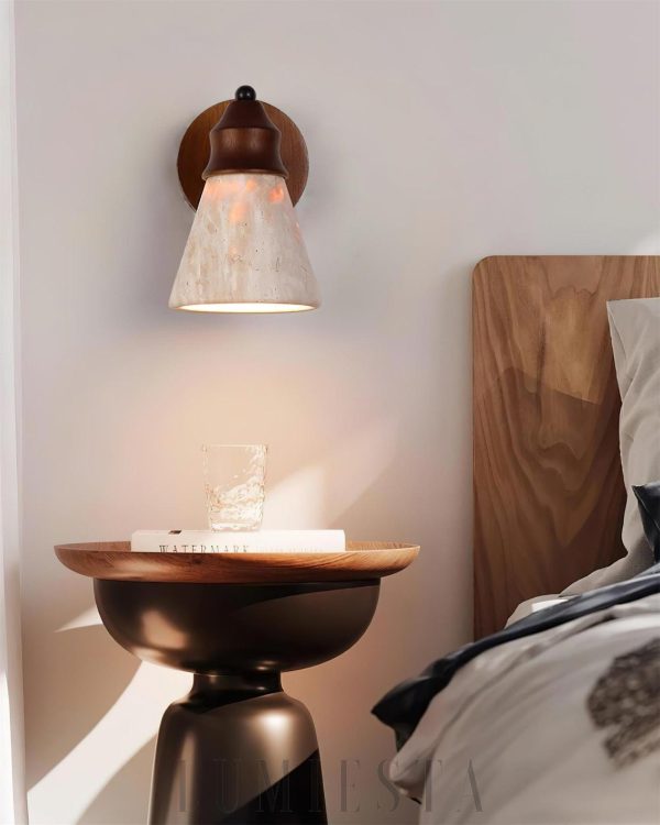 Kinkiet stożkowy z trawertynu beżowy 11 x 15 cm nastrojowy