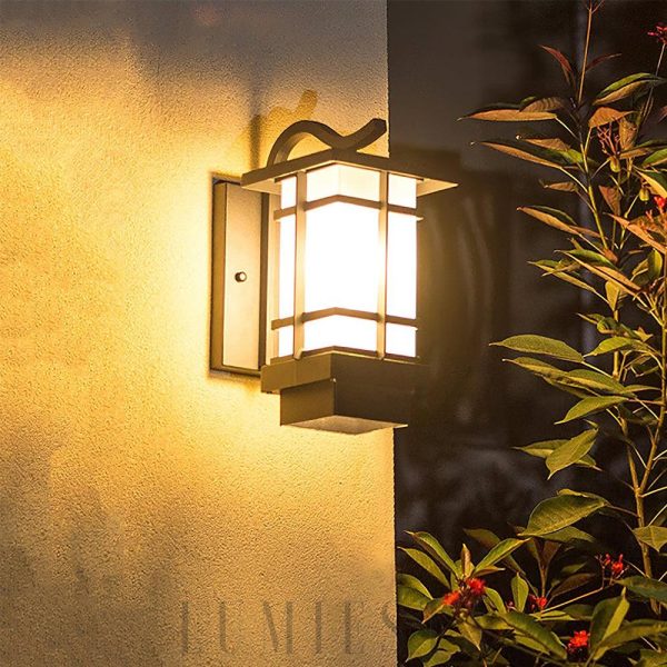 Lampa ścienna Madison w stylu latarni z dekoracyjną kratką