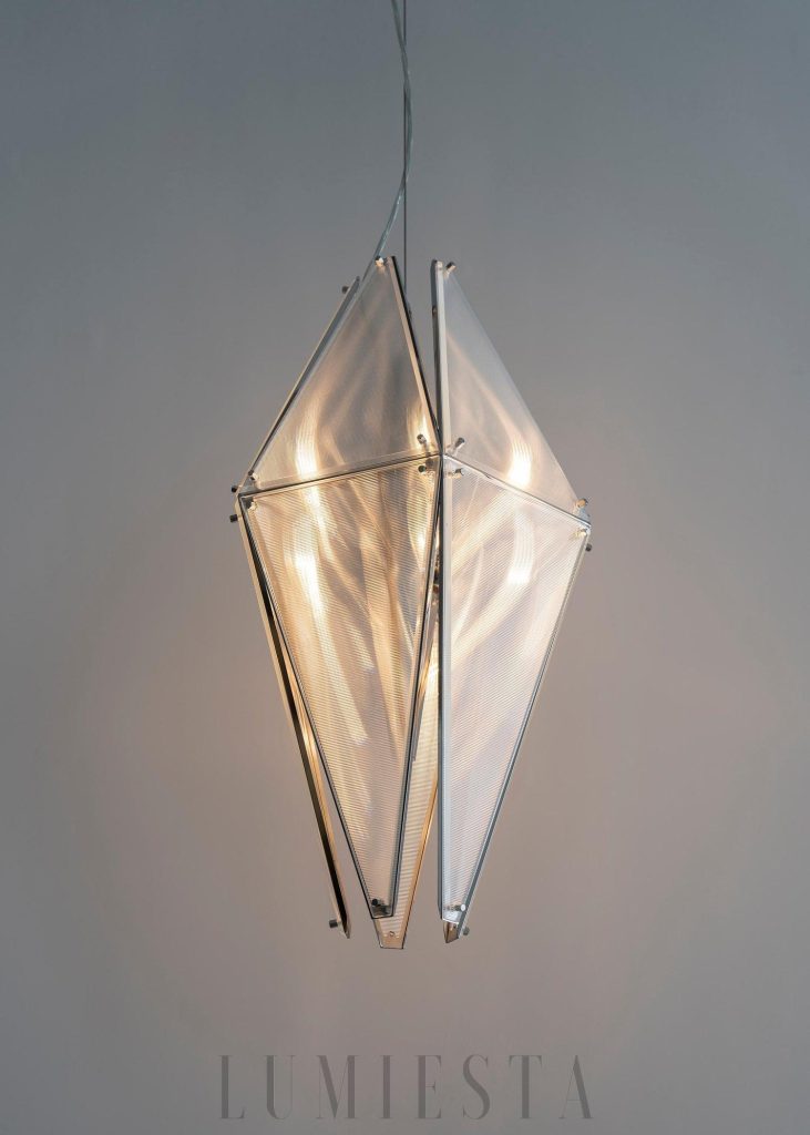 Lampa wisząca Fragment 08 - detal chromowanej powierzchni ze stali nierdzewnej