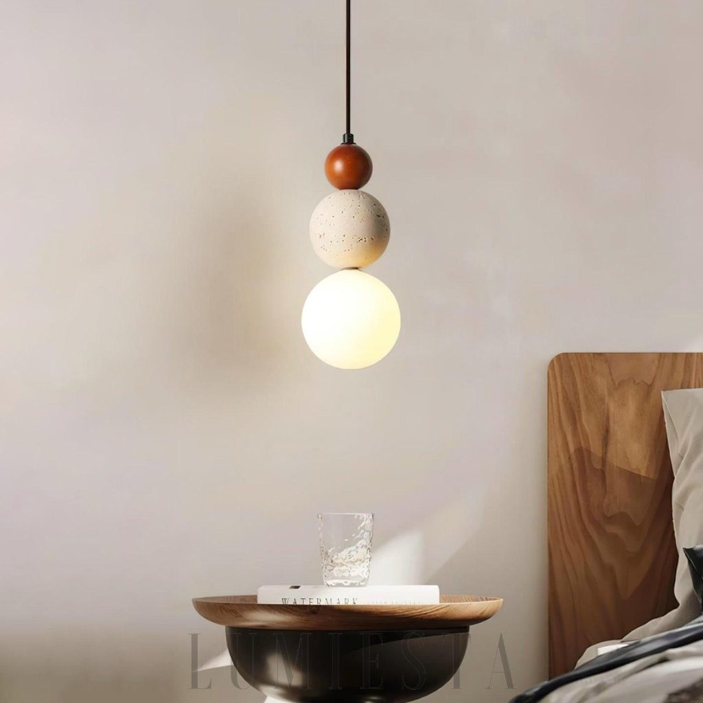 Model A 12 cm - lampa wisząca z kamienia i drewna, smukły totemowy układ