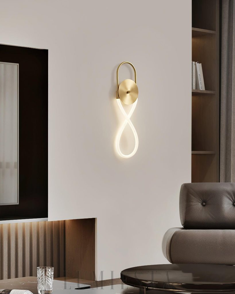 Kinkiet mosiężny Necklace Loop - detal mocowania i wygiętego ramienia