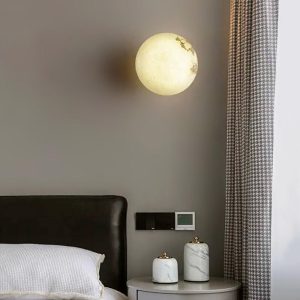 Delphi - Elegancka lampa ścienna Alabaster kula, biało-złota