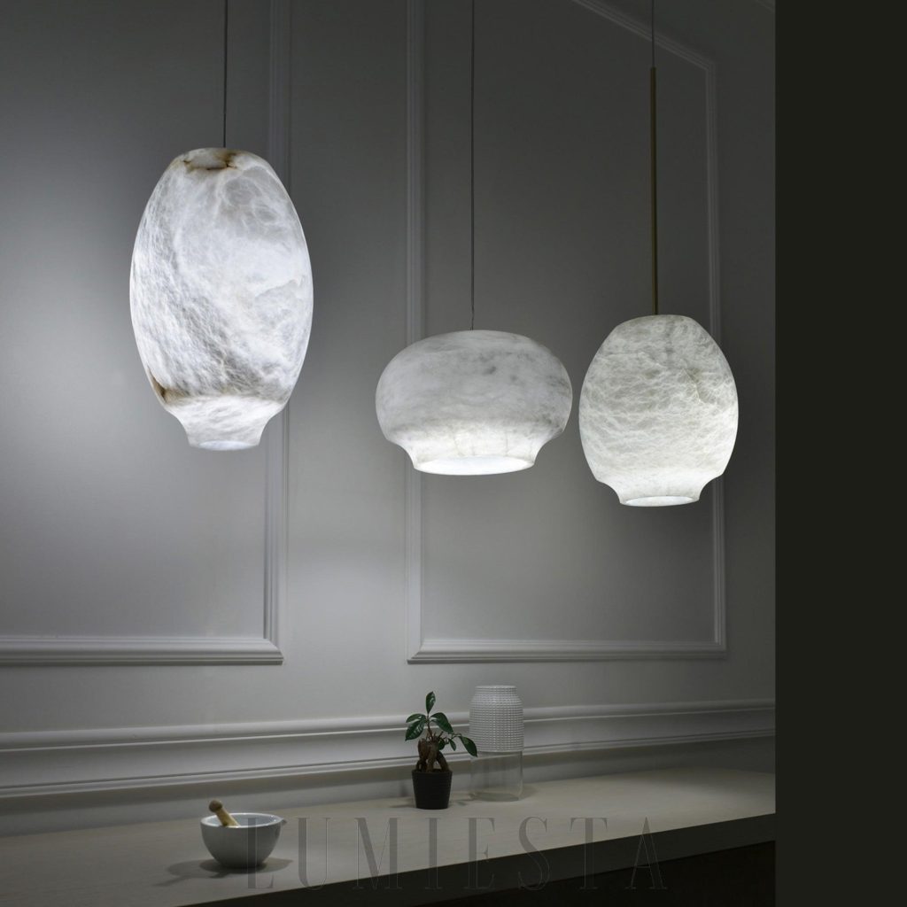 Camille - lampa wisząca alabaster, detal biało-szarego klosza i metalowego zawieszenia