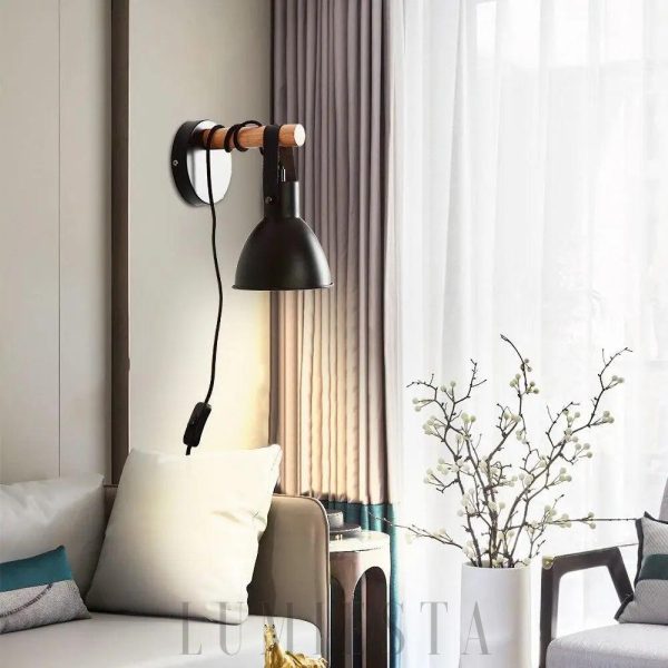 Nowoczesna lampa ścienna czarna z regulowanym kloszem