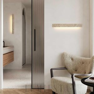 Stravik - Beżowa lampa ścienna z naturalnego trawertynu, kinkiet 48/58 cm