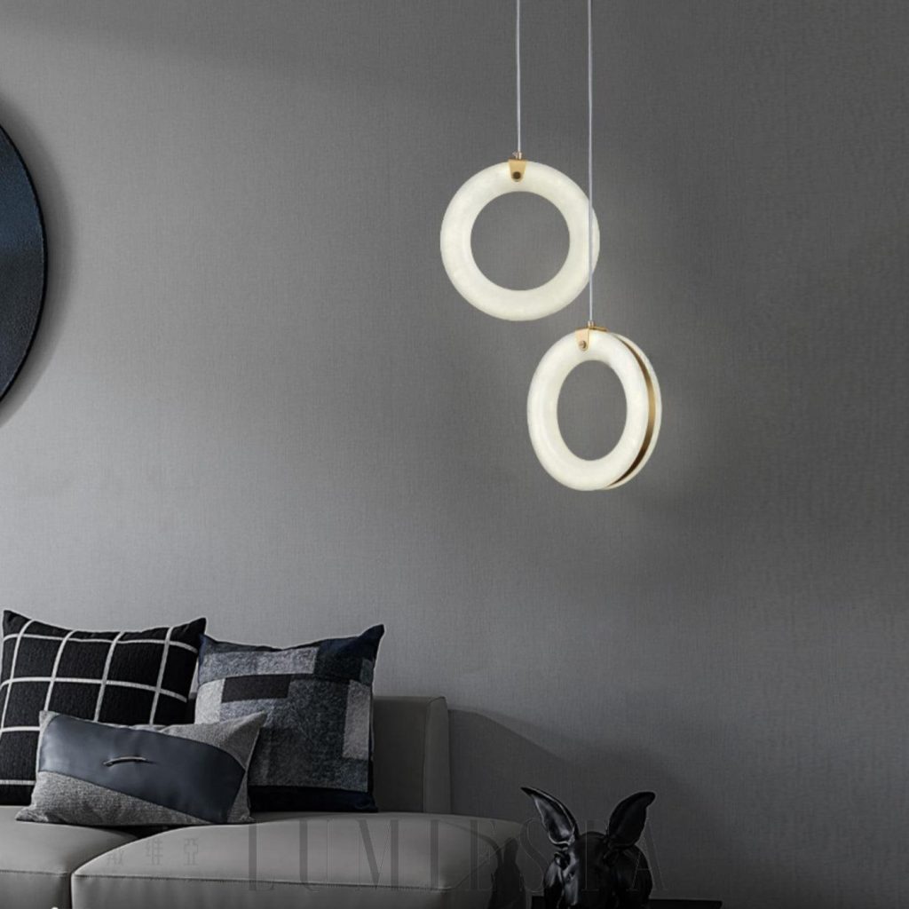 Duplex - lampa wisząca alabastrowa, widok spodu z równym, okrągłym rozsyłem światła