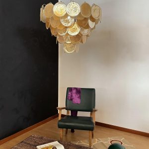 Złoty żyrandol szklany z dyskami, Elegancki Złoty Żyrandol Murano 70 cm, detal złotej konstrukcji