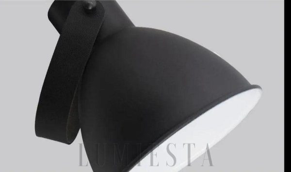 Nowoczesna lampa ścienna czarna z regulowanym kloszem