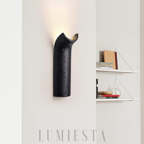 Kinkiet Hobart z trawertynu zakrzywiony ciepłe światło